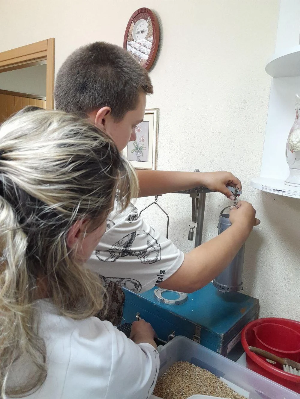 Студенты Донбасской аграрной академии познакомились с новейшим оборудованием в лаборатории «Россельхозцентра»