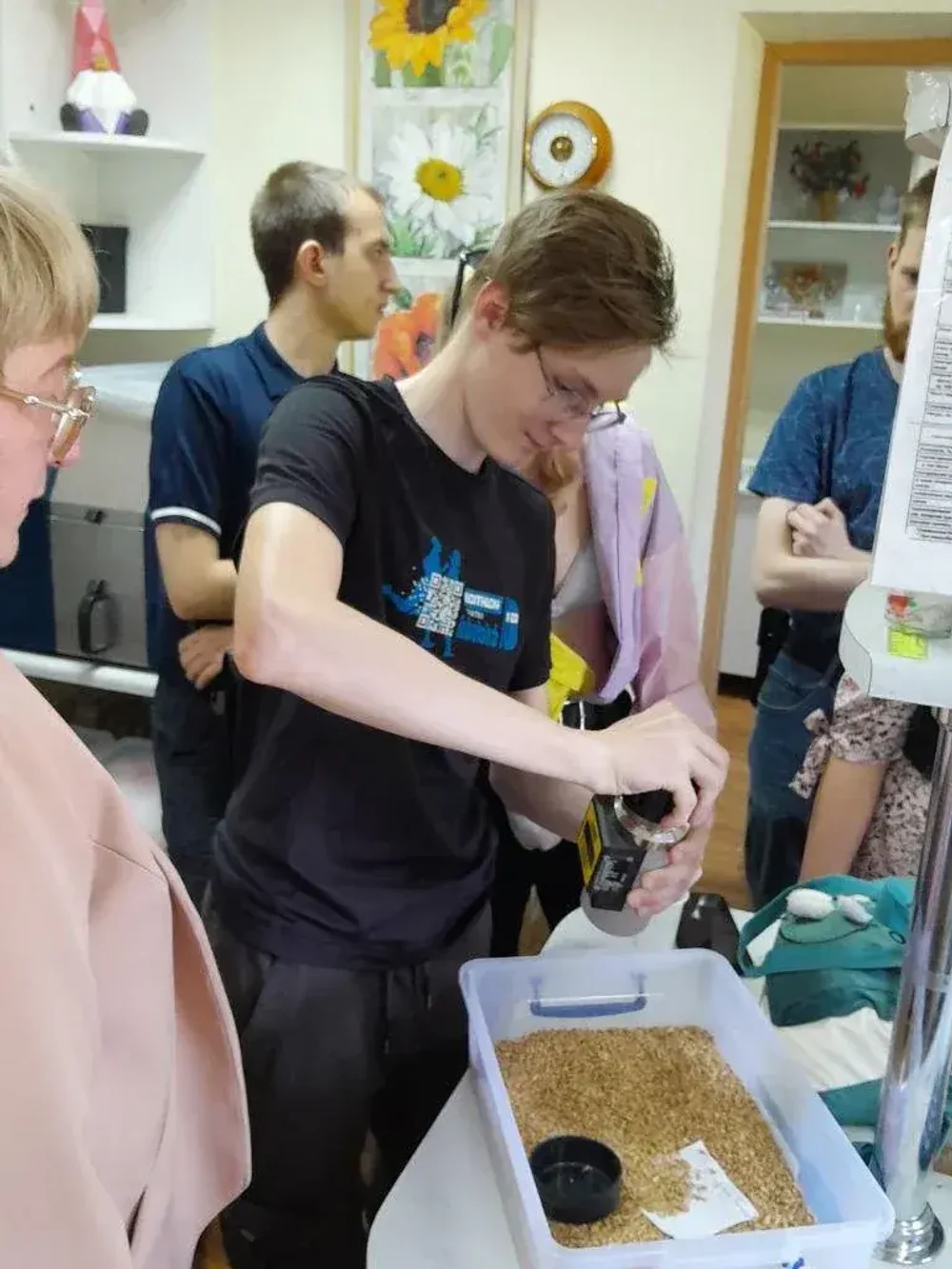 Студенты Донбасской аграрной академии познакомились с новейшим оборудованием в лаборатории «Россельхозцентра»